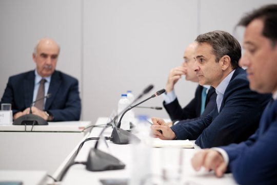 Πρώτα οι περιφερειακές μετά οι εθνικές εκλογές