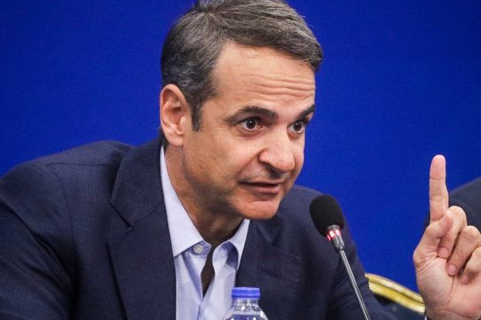 Στον… Καιάδα τα μικρά κόμματα