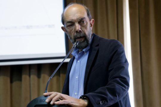Μπελαβίλας: Τόνοι σταυρωμένων ψηφοδελτίων βγαίνουν από το «Καραϊσκάκη»