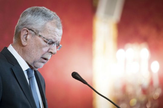 Τον Σεπτέμβριο προτείνει ο πρόεδρος της Αυστρίας τις πρόωρες εκλογές