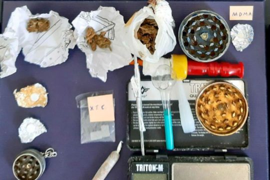 Σύλληψη επτά ατόμων για κατοχή ναρκωτικών στη Μύκονο
