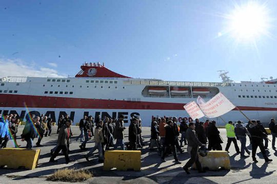 Πανελλαδική απεργία στην ακτοπλοΐα για τον Ιούνιο προτείνει η ΠΕΝΕΝ