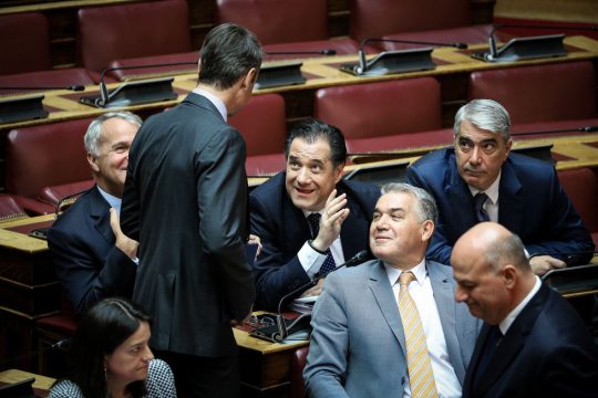 Κανιβαλίζοντας τη λογική τους