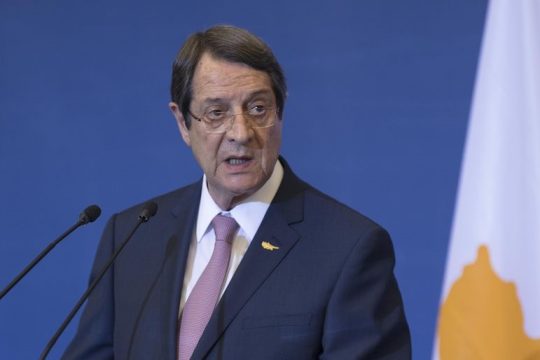Ο Τσαβούσογλου απειλεί την Κύπρο