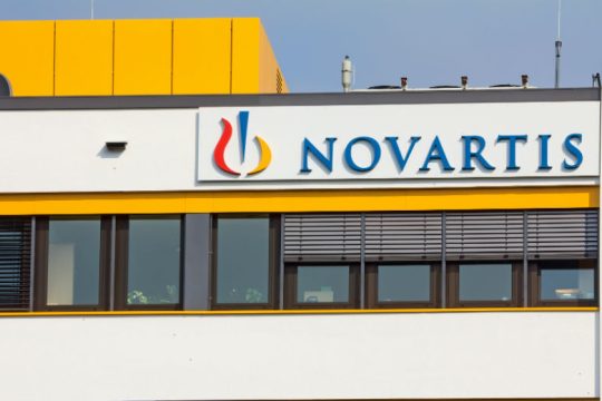 Σκάνδαλο Novartis: Νέα κακουργηματική δίωξη εναντίον τριών προσώπων