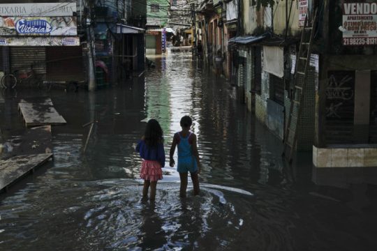 Οργή για την «πασαρέλα» παιδιών προς υιοθεσία στη Βραζιλία