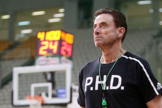 Καλέστε τον να σας μιλήσει…
