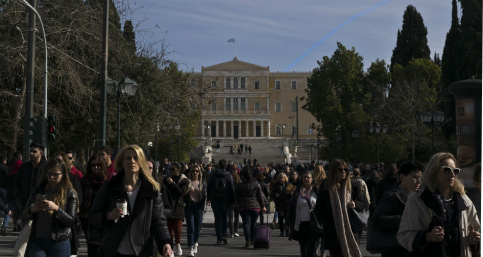 ΙΝΕ ΓΣΕΕ: Μισθοί 250 και 500 ευρώ για 822.000 εργαζόμενους