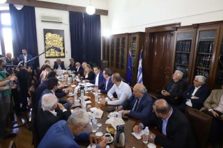 Πρώτη συνάντηση πρωθυπουργού με Ποντίους