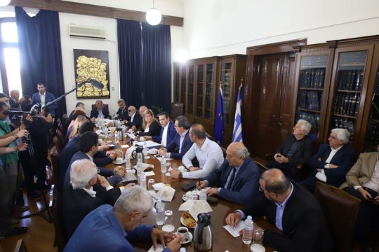 Πρώτη συνάντηση πρωθυπουργού με Ποντίους
