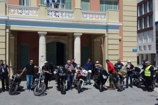 Ηράκλειο: Πορεία μαθητών και μοτοσυκλετιστών για τα τροχαία