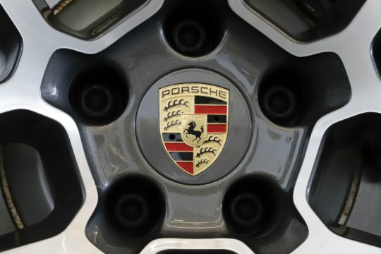 Έφοδος γερμανικών αρχών στα γραφεία της Porsche