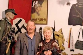 Ακροδεξιές… Μουτζούρες