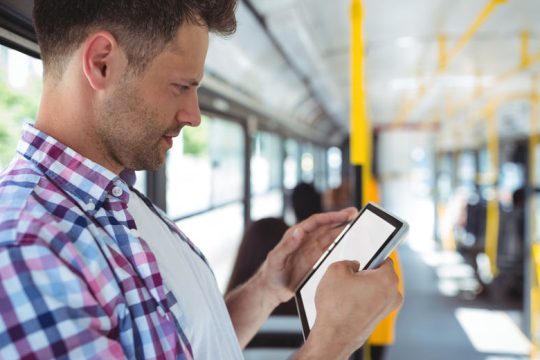 WiFi και «έξυπνο» εισιτήριο αλλάζουν τις συγκοινωνίες