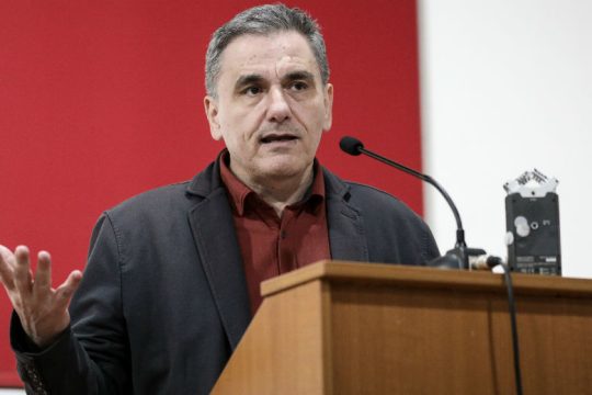 Ευκλ. Τσακαλώτος: Μέχρι τη Δευτέρα στη Βουλή το νομοσχέδιο για τις 120 δόσεις