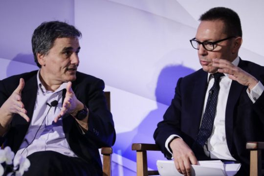 Πληρωμένη απάντηση Τσακαλώτου σε Στουρνάρα