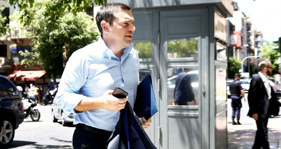 Με όπλο τη σκληρή αλήθεια