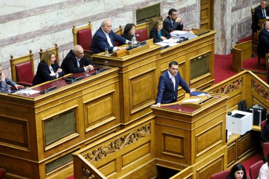 Κοινοβουλευτική νίκη για την κυβέρνηση λίγο πριν τις εκλογές