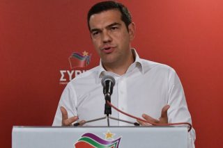 Αμεση προσφυγή στον λαό