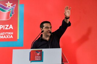 Ανασύνταξη εδώ και τώρα