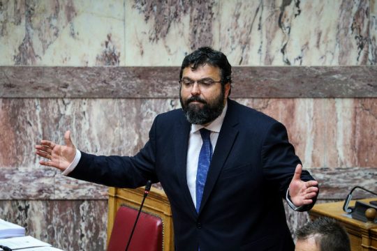 Κόντρες στη Βουλή για την αναδιάρθρωση του ποδοσφαίρου