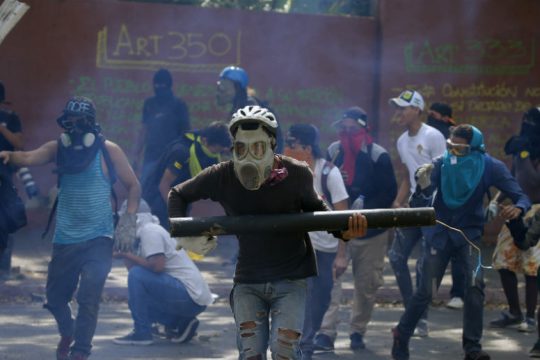 «Συννεφιασμένη» Πρωτομαγιά στη Βενεζουέλα
