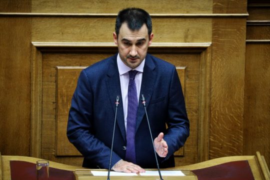 Live η συζήτηση του ν/σ για 13η σύνταξη, 120 δόσεις και ΦΠΑ