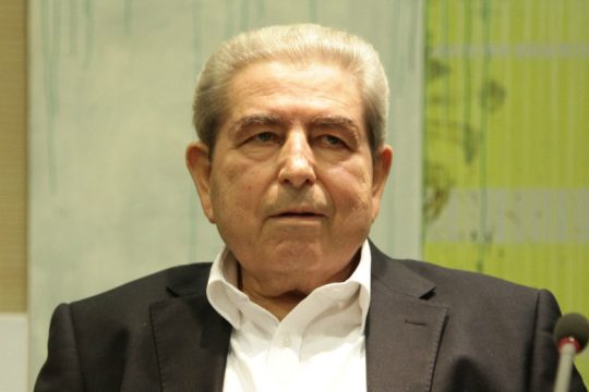 Κρίσιμες ώρες για τον Χριστόφια
