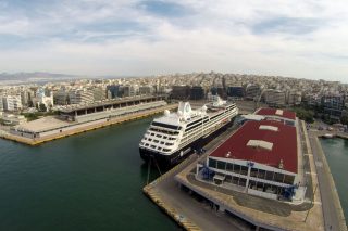 Το λιμάνι μεγαλώνει προς την Πειραϊκή ακτή