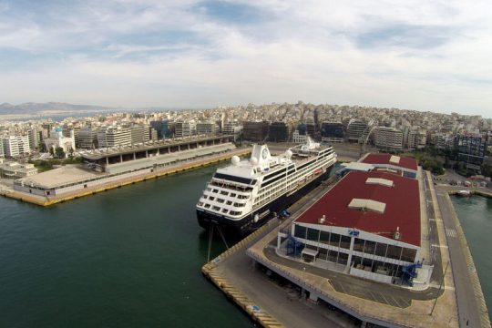 Το λιμάνι μεγαλώνει προς την Πειραϊκή ακτή