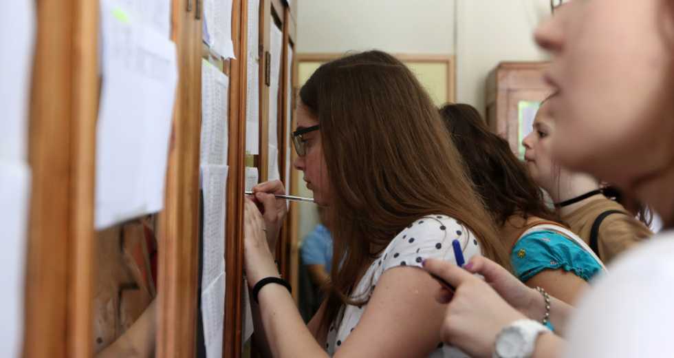 Κάτω οι βάσεις, «Βατερλό» στη Χημεία