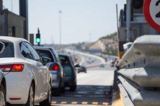 «Παγώνει» η αύξηση στην Αττική Οδό