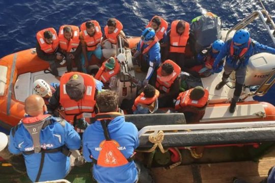 Κοστίζει ζωές το κυνήγι των διασωστών στη Μεσόγειο