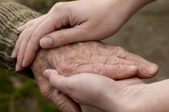 Ευρωπαίοι, μην ξεχνάτε την τρίτη ηλικία