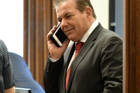 Απλή μετάφραση!