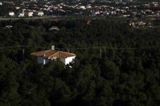Στη Βουλή ο νόμος για τα αυθαίρετα σε δασικές εκτάσεις