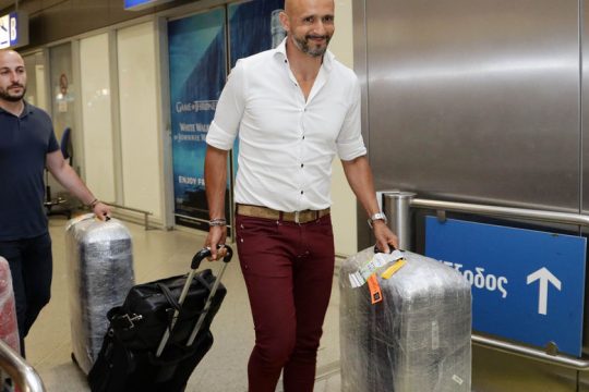 Καρντόσο, Ζεράλδες και υπογραφές για το γήπεδο