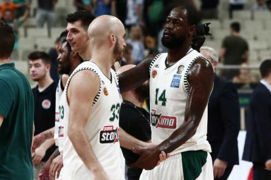 Μια «σκούπα» και μια μάχη