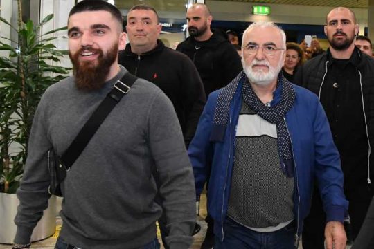 Απορρίπτει προτάσεις για πωλήσεις, κινείται για μέσο, εξτρέμ, μπακ ο ΠΑΟΚ