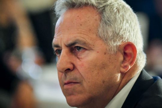 Εκτός ψηφοδελτίων ο υπουργός Άμυνας λόγω… Τουρκίας