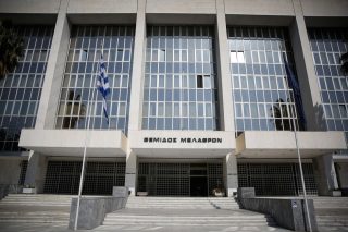 Σύνταγμα, νόμος και επιλογές στη Δικαιοσύνη