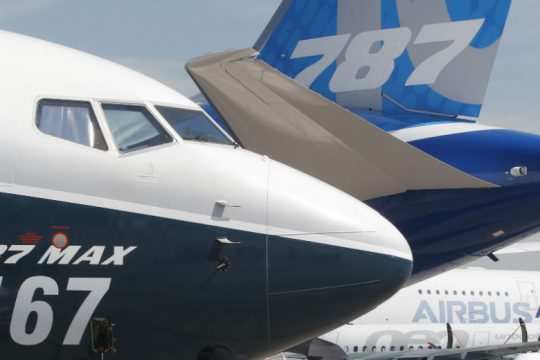 Παραδοχή «λάθους» απ’ τη Boeing για τα αεροσκάφη που συνετρίβησαν