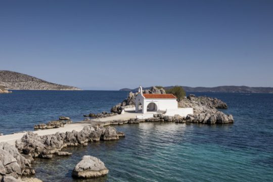 Παράταση μειωμένου ΦΠΑ για τα 5 νησιά που δέχονται πρόσφυγες