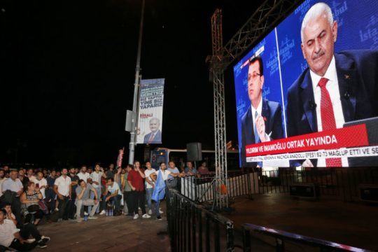 Debate με σφοδρά πυρά μεταξύ Γιλντιρίμ και Ιμάμογλου