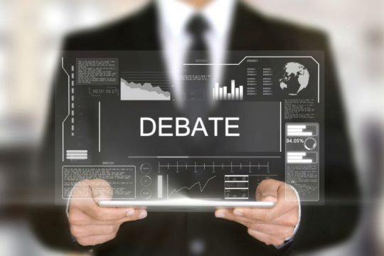 Εμπλοκή με το debate