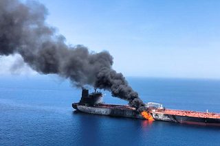 Εκρήξεις σε δεξαμενόπλοια, φόβοι γενικής ανάφλεξης