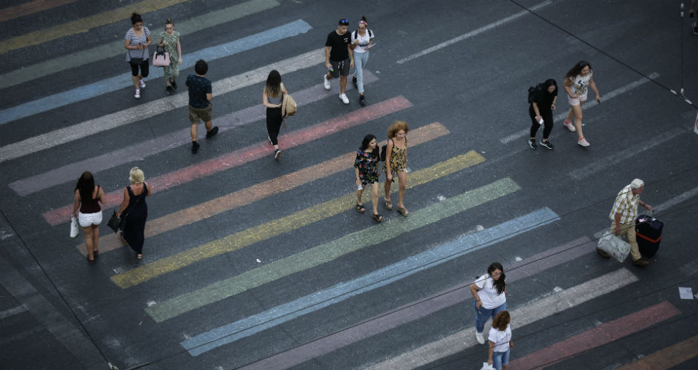 Στα χρώματα του Athens Pride και φέτος οι διαβάσεις της πλατείας Συντάγματος