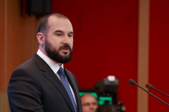 «Η πολιτική της Ν.Δ. θα επαναφέρει τη χώρα στη συνθήκη των μνημονίων»