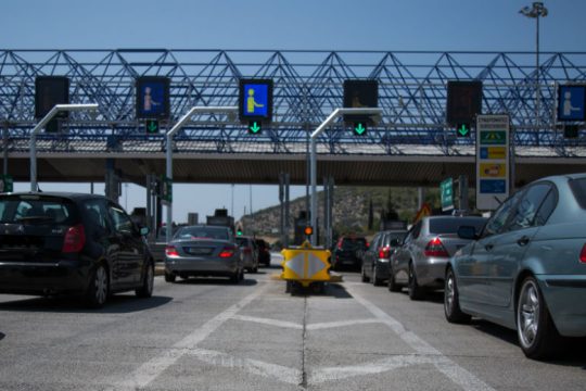 Αναστέλλεται η αύξηση των διοδίων της Αττικής Οδού