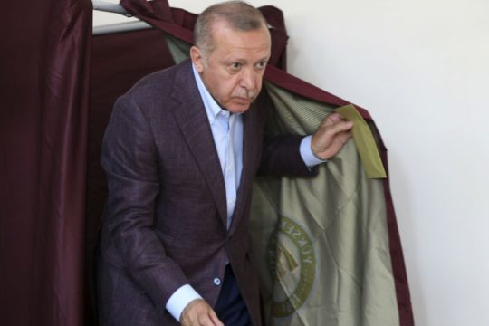 Επαναληπτικές εκλογές κρας-τεστ για Ερντογάν στην Κωνσταντινούπολη